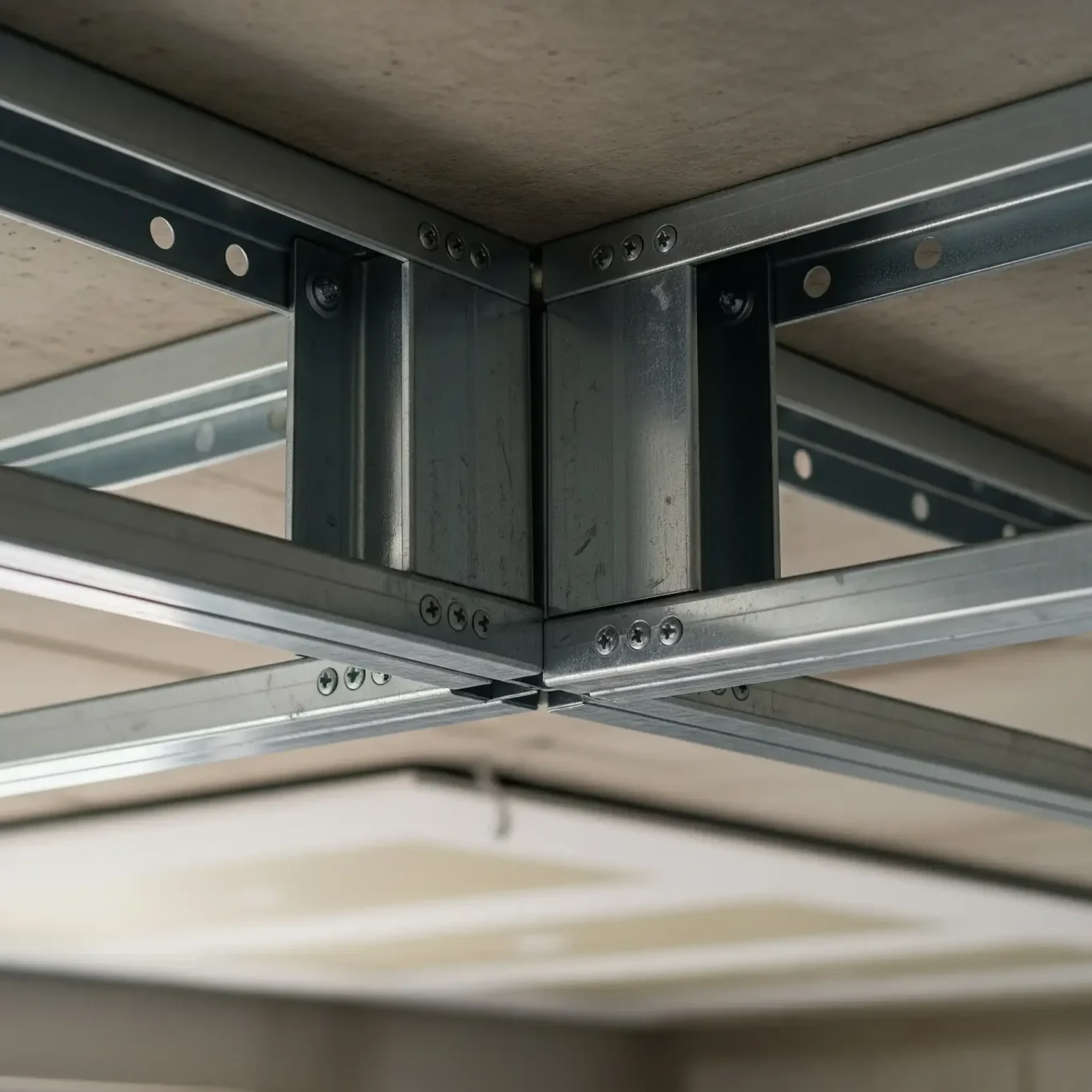  baja ringan untuk rangka plafon